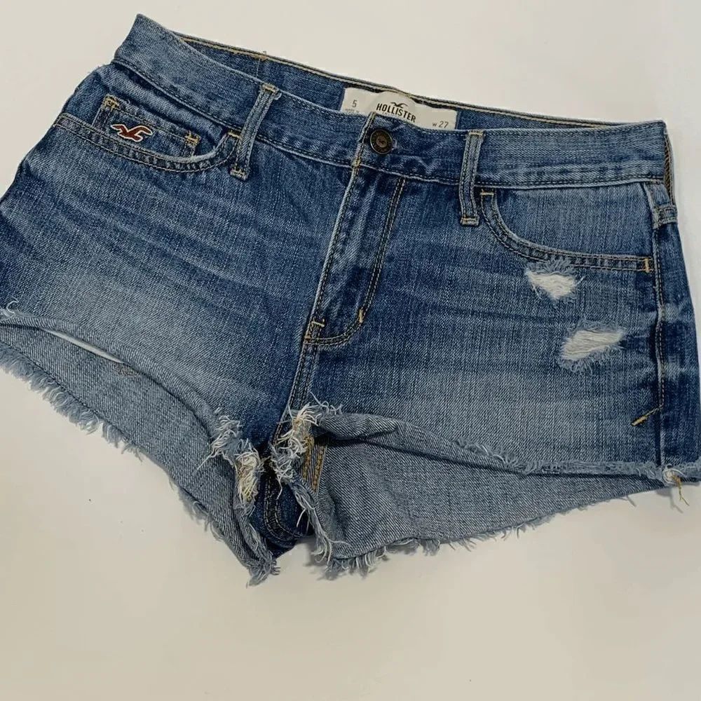 Hollister Frayed Distressed Denim Short Short